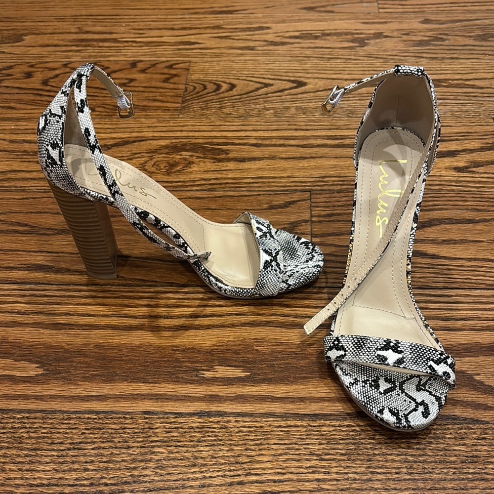 Lulu's Black and White Heels with Snake Print
